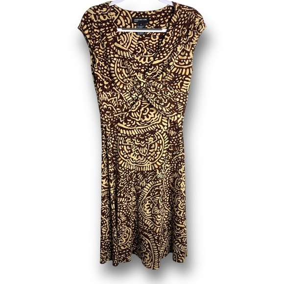 Jones New York Sz 8 Brown Tan Tribal Print Flowy Twist Front Short Sleeve Dress - Picture 1 of 9